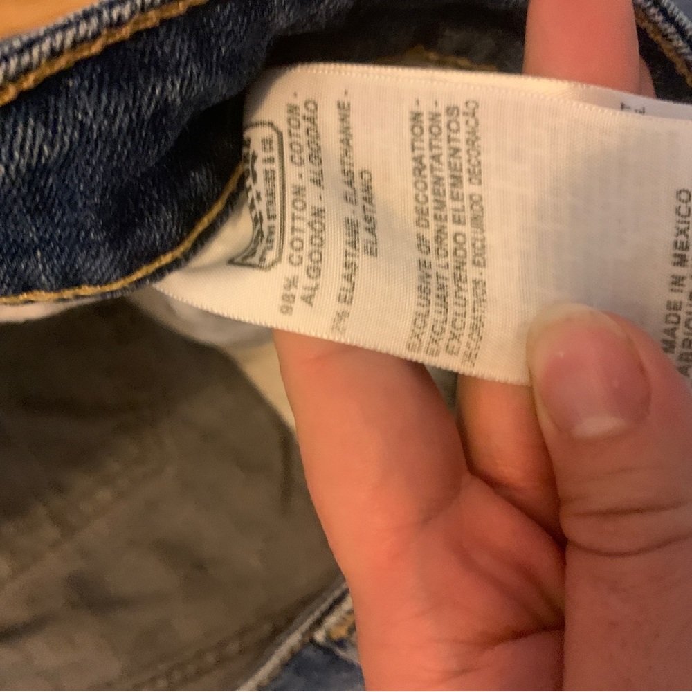 Low Rise Bootcut Levi’s 👖 🤠 - Picture 5 of 12